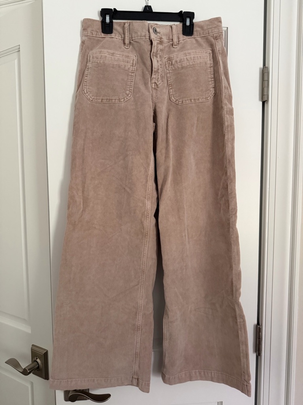 American Eagle Outfitters Women’s Corduroy Pants in Light Tan